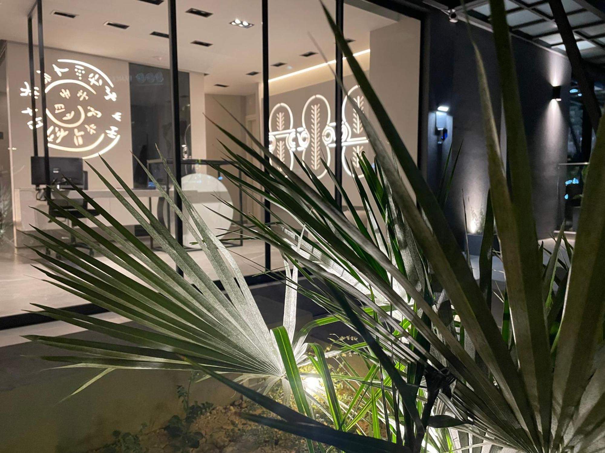 Lavris City Suites Heraklion Exteriör bild